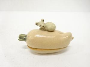 作家物　大根　香合